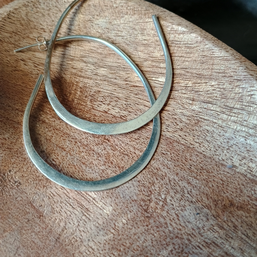 Women's sterling silver hoops